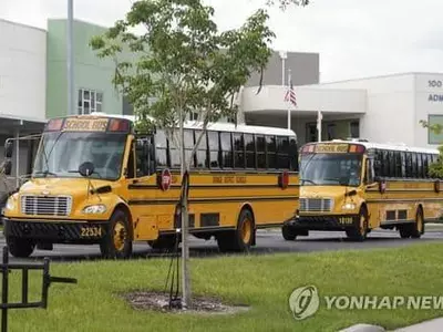 '코로나 머니' 넘쳐도 스쿨버스 기사 못 구해…학교 아우성