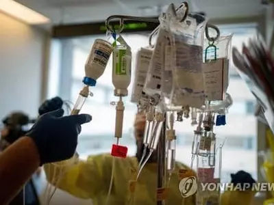 "미국 하루 코로나 사망자 1천명 넘어…4월중순 이후 최다"