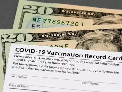 중국발 가짜 백신 증명서 또 적발…알래스카서 3천개 압수