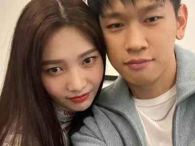 크러쉬·레드벨벳 조이 열애…"최근 호감 갖고 만나기 시작"