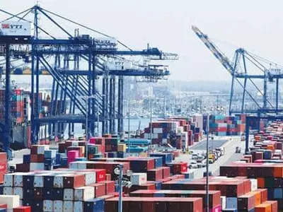 치솟는 운임·선적 지연·하역 적체 심화 코로나발 사상 최악 ‘물류 대란’ 현실화