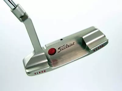 우즈가 쓰던 퍼터 40만 달러에 팔려