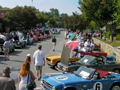 영국차 애호가 다 노크로스에 모여