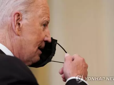 기내 '노 마스크'에 벌금 최고 3천달러…두배로 인상