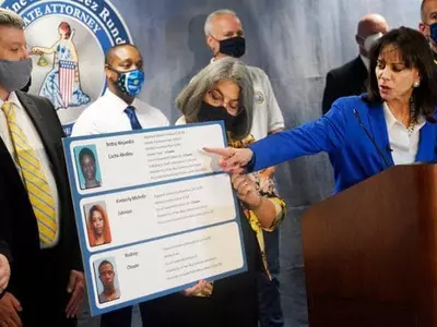 플로리다 붕괴사고 희생자 신원 도용…카드 발급 받고 명품 구입