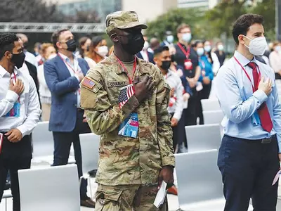 팬데믹에도… 시민권 선서식