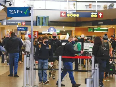 코로나 사태에도 연말 항공요금 급등 전망