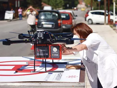 드론으로 외딴 지역 의약품 배달