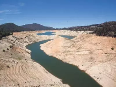 극심 가뭄 속 물 절약 ‘비상’