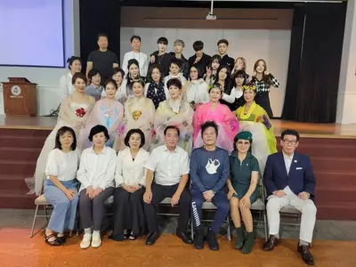 "코리안 페스티벌 많이 찾아주세요"