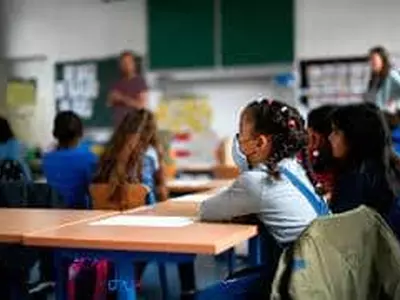 메트로 학교 코로나19 확진자 계속 감소