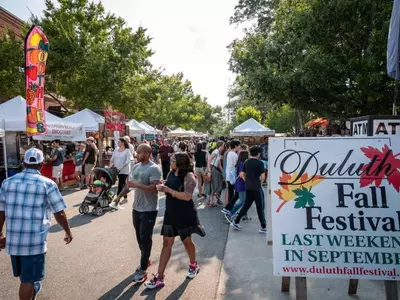 페스티벌 성공하려면 조직, 개최장소 변경 필요