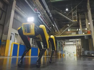 AI 탑재한 로봇견 ‘스팟’, 현대차 공장 지킨다