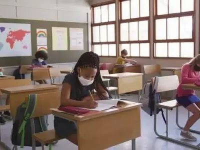 풀턴, 학교 마스크 착용 선택으로