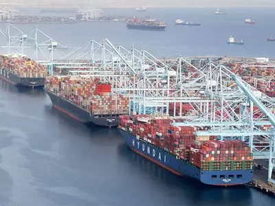 ‘LA 바다 갇힌 화물가치 262억달러’