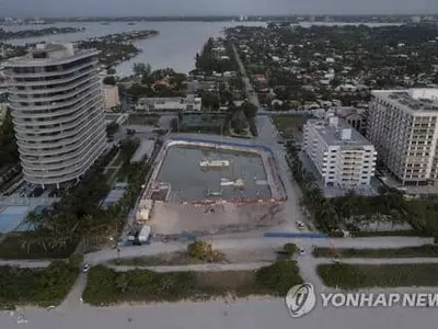 끝나지 않은 플로리다아파트 참사…잔해 폐기에 '부분수습' 유족 반발