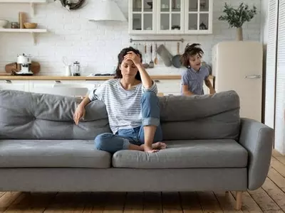 살짝 머리를 부딪혔는데, 3주 지나도 두통 계속되면…