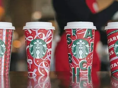 연말 ‘할러데이 컵’ 출시…스타벅스, 4종류 선보여