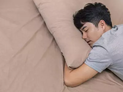 5시간 미만 잠자는 남성, 빈혈 위험 4배