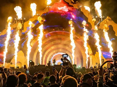 힙합 콘서트 도중 압사 사고…최소 8명 숨지고 수백명 다쳐