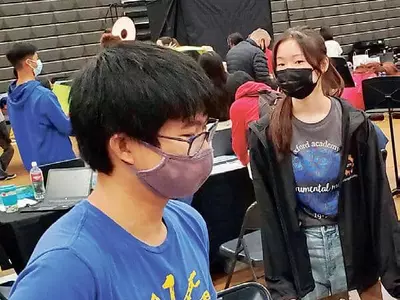 ‘마스크 의무화 폐지’ 학교 늘어나