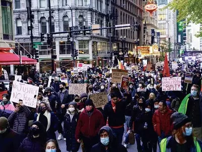 “2명 죽인 총격범이 무죄?”… 10대 자경단원 평결 파장