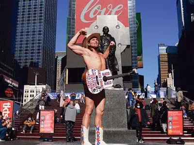 국경 다시 열자 외국 관광객 늘었다