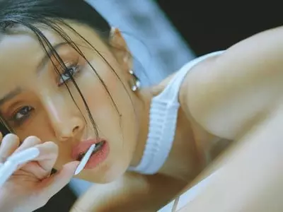 화사, 신곡 ‘I’m a 빛’ 컴백 첫 주 활동 성료…‘퀸화사’ 저력 과시