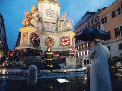 코로나 재확산에 교황 참석 ‘동정 마리아 대축일’ 행사 취소