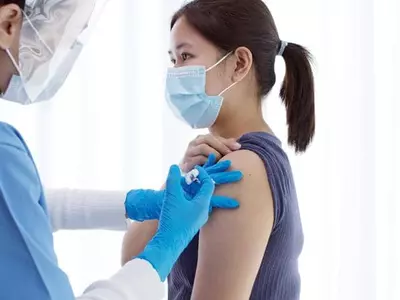 CDC 부스터샷 권고 격상…"모든 성인 맞아야"