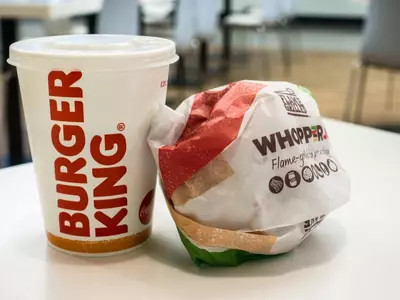 버거킹 와퍼 37센트에 판매한다