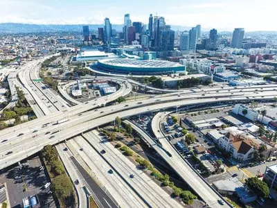 팬데믹에도 비쌌던 자동차 보험료 환급 추진