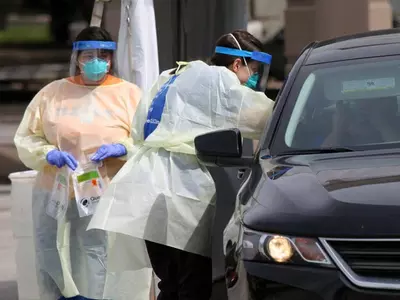 코로나19 검사소 기록적 인파 몰려