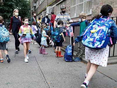 “오미크론, 감기·독감 같은 증세”