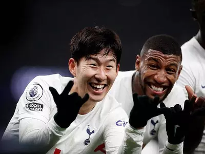 경기 연속 득점 손흥민, 리그 8호골 폭발…토트넘은 3-0 완승