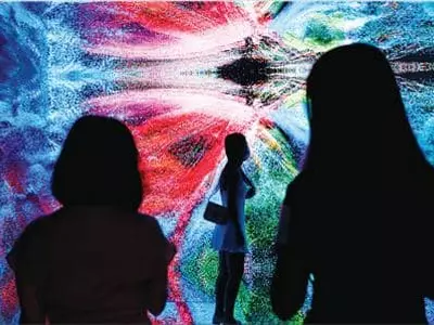 새로운 미래 시대에 주목할 키워드‘메타버스’