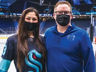 목덜미 점 보고 알아챘다…NHL 매니저 생명 구한 한인