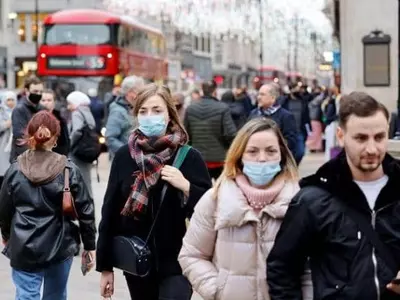 "마스크 쓰면 더 매력적…뇌 과대평가 때문"