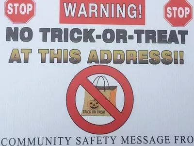 연방법원 "성범죄자거주지에 '핼러윈 사탕놀이 금지' 게시는 위헌"