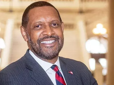 버논 존스 주지사 대신 연방의원 도전