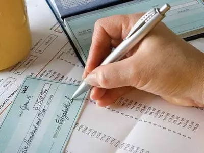 이젠 체크도 기발한 수법으로 ‘도용’당해