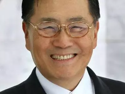 박선근, 은종국 회장 한인회에 후원금