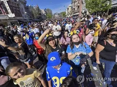 디즈니랜드, 백신 접종자에 마스크 착용 의무화 해제