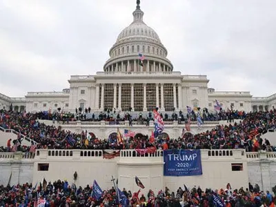 바이든 “의회 난입 당시 백악관 출입기록 공개하라”