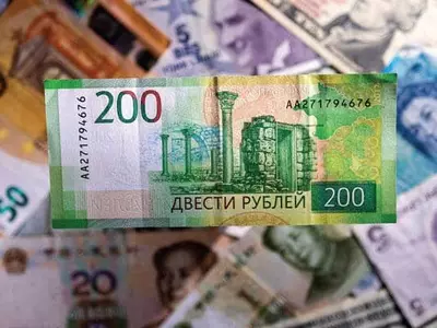 러 신용등급 투기등급으로 6계단 강등… 국가부도 가나