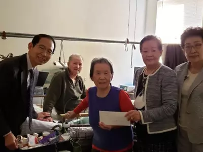 패밀리센터, 어려운 노인 가정 방문해 위로