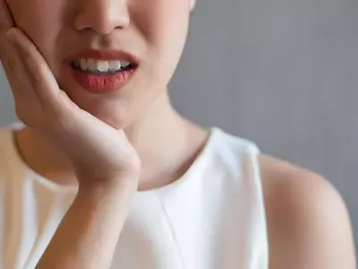 얼굴을 칼로 베는 것 같은 통증이 생기는데…