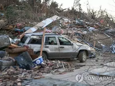 중부서 초속 92m 초강력 토네이도에 7명 사망