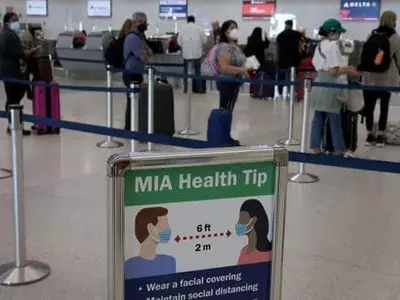 이르면 내달 버스·기차 마스크 의무화 해제할 듯