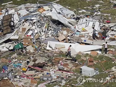 토네이도에 엉망이 된 루이지애나 피해 현장